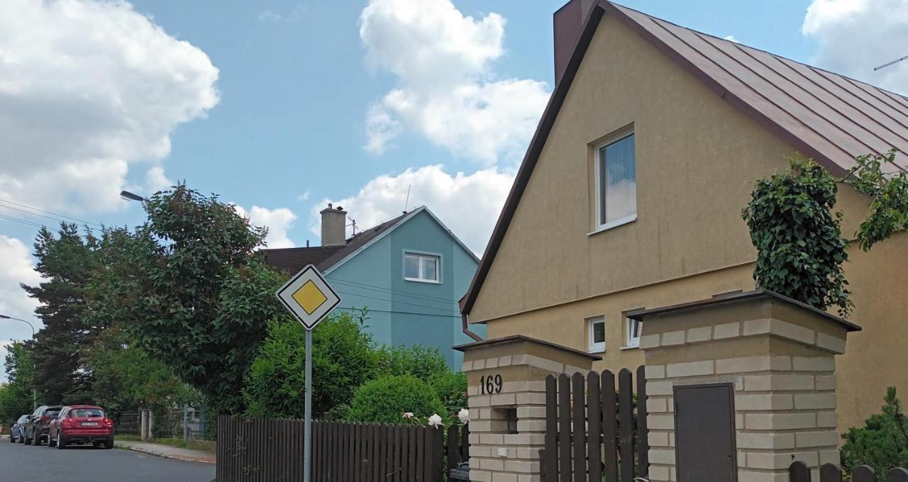 קרלובי וארי Apartman Alena מראה חיצוני תמונה