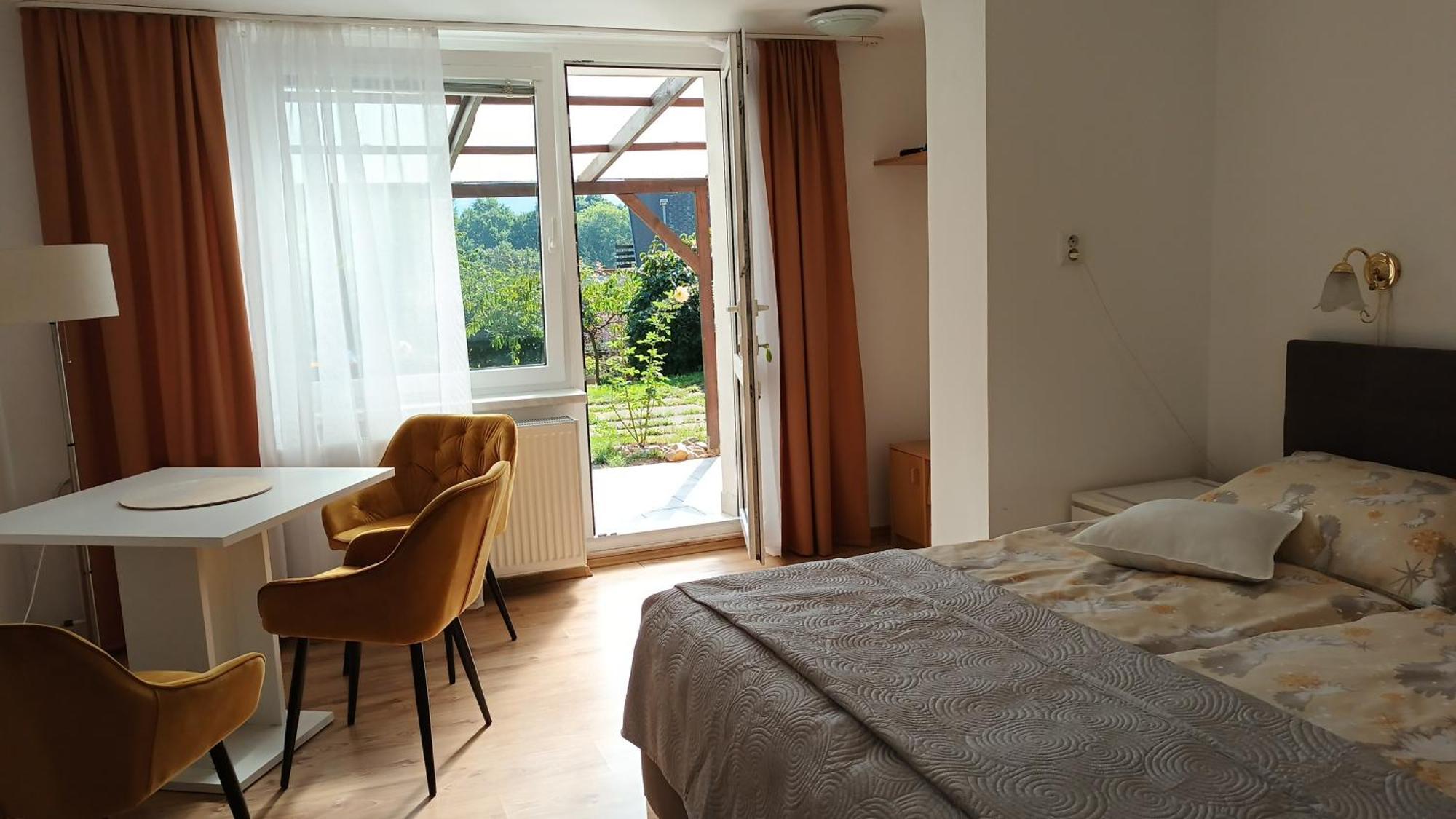 קרלובי וארי Apartman Alena מראה חיצוני תמונה